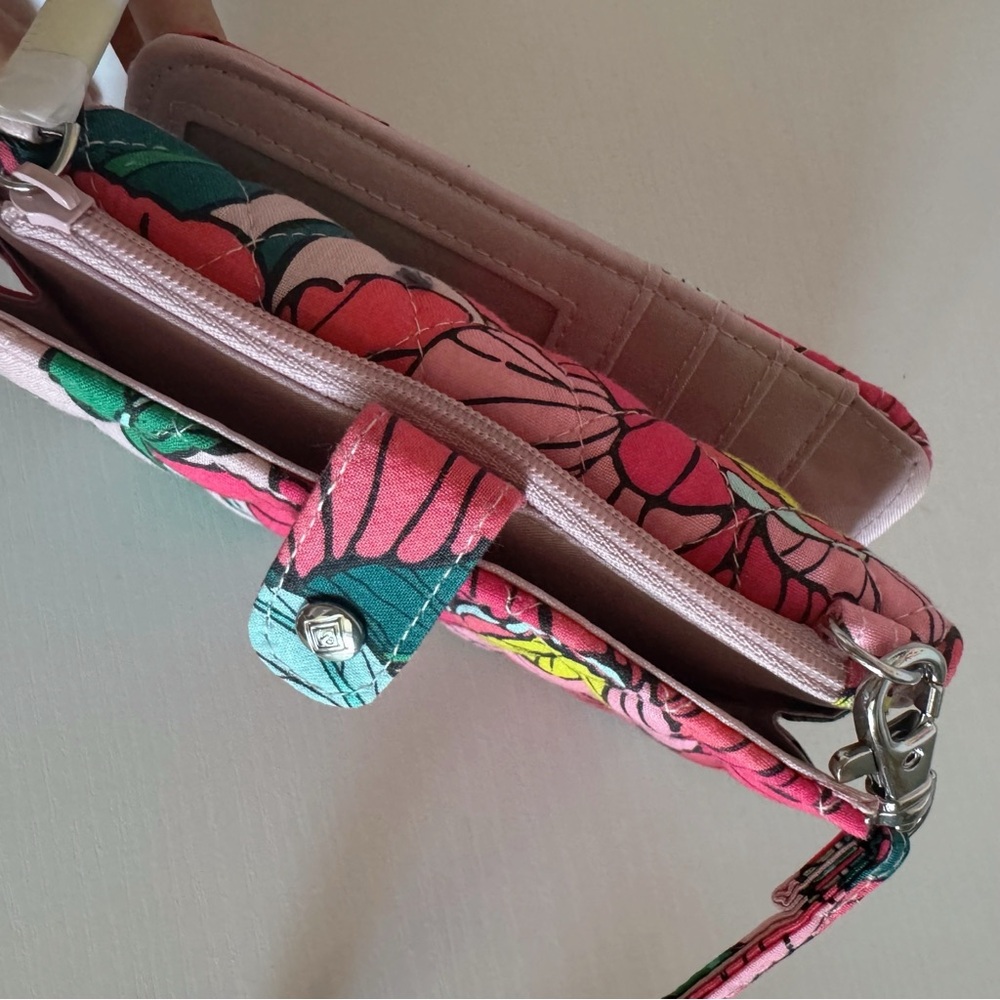 Vera Bradley Floral Wristlet - Picture 4 of 6